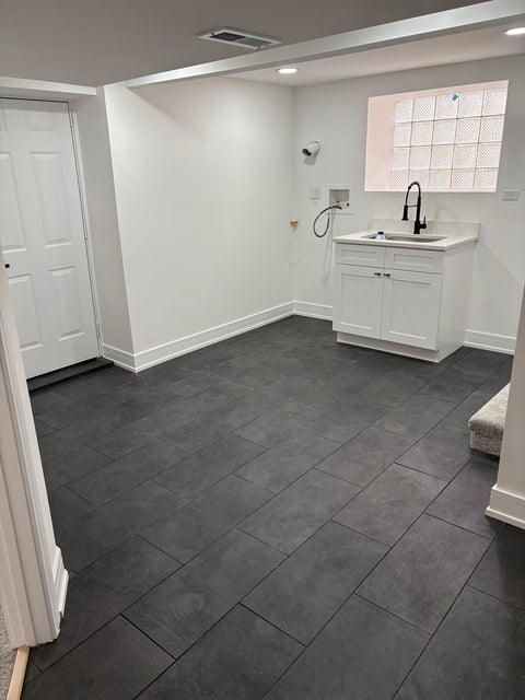 Tiny photo for 7606 S Paxton Avenue, Chicago, IL 60649 (MLS # 12676245)