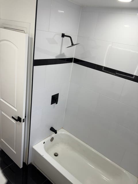 Tiny photo for 7606 S Paxton Avenue, Chicago, IL 60649 (MLS # 12676245)