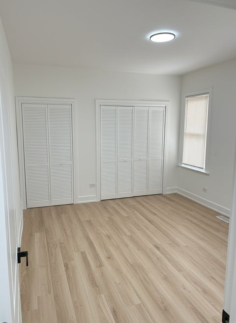 Tiny photo for 7606 S Paxton Avenue, Chicago, IL 60649 (MLS # 12676245)