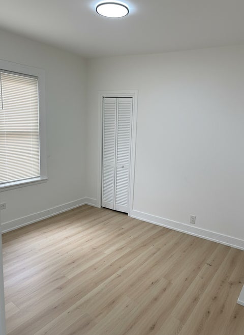 Tiny photo for 7606 S Paxton Avenue, Chicago, IL 60649 (MLS # 12676245)