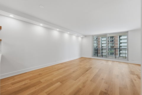 Tiny photo for 6007 N Sheridan Road #6H, Chicago, IL 60660 (MLS # 12764706)