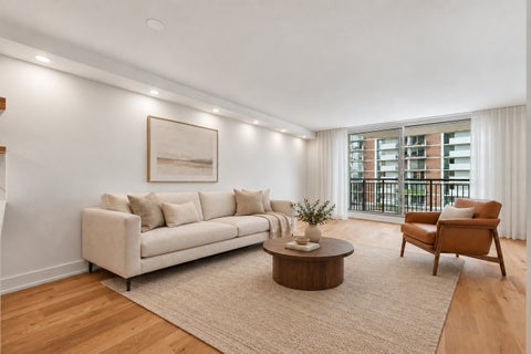Tiny photo for 6007 N Sheridan Road #6H, Chicago, IL 60660 (MLS # 12764706)