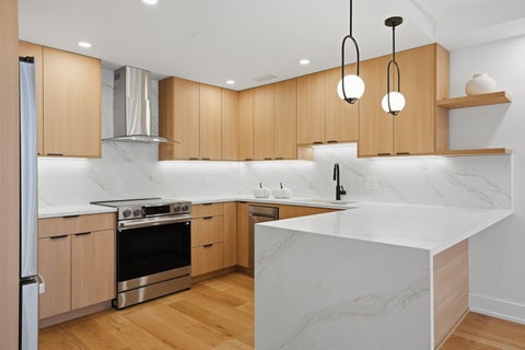 Tiny photo for 6007 N Sheridan Road #6H, Chicago, IL 60660 (MLS # 12764706)