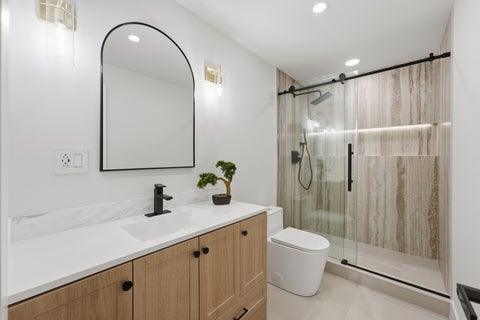 Tiny photo for 6007 N Sheridan Road #6H, Chicago, IL 60660 (MLS # 12764706)