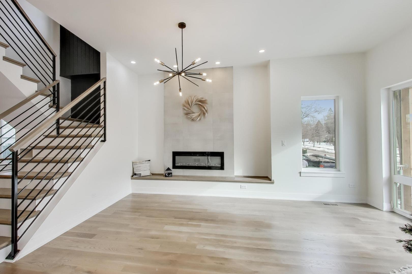 Riverside, Illinois, 60546, United States, 5 Bedrooms Bedrooms, ,4 BathroomsBathrooms,Residential,Active,2019493