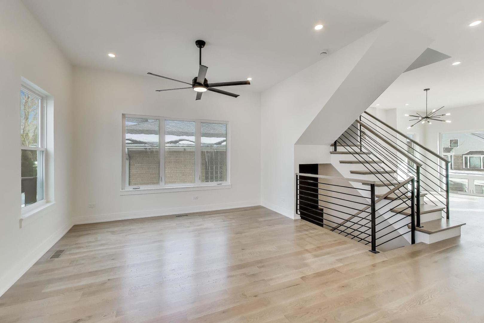 Riverside, Illinois, 60546, United States, 5 Bedrooms Bedrooms, ,4 BathroomsBathrooms,Residential,Active,2019493