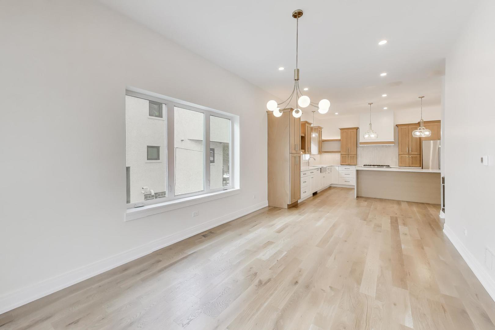 Riverside, Illinois, 60546, United States, 5 Bedrooms Bedrooms, ,4 BathroomsBathrooms,Residential,Active,2019493