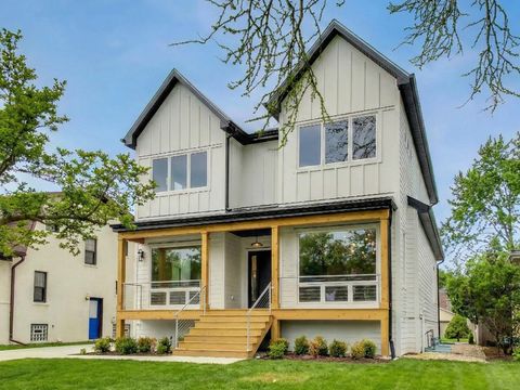 Tiny photo for 280 Blackhawk Road, Riverside, IL 60546 (MLS # 12571495)