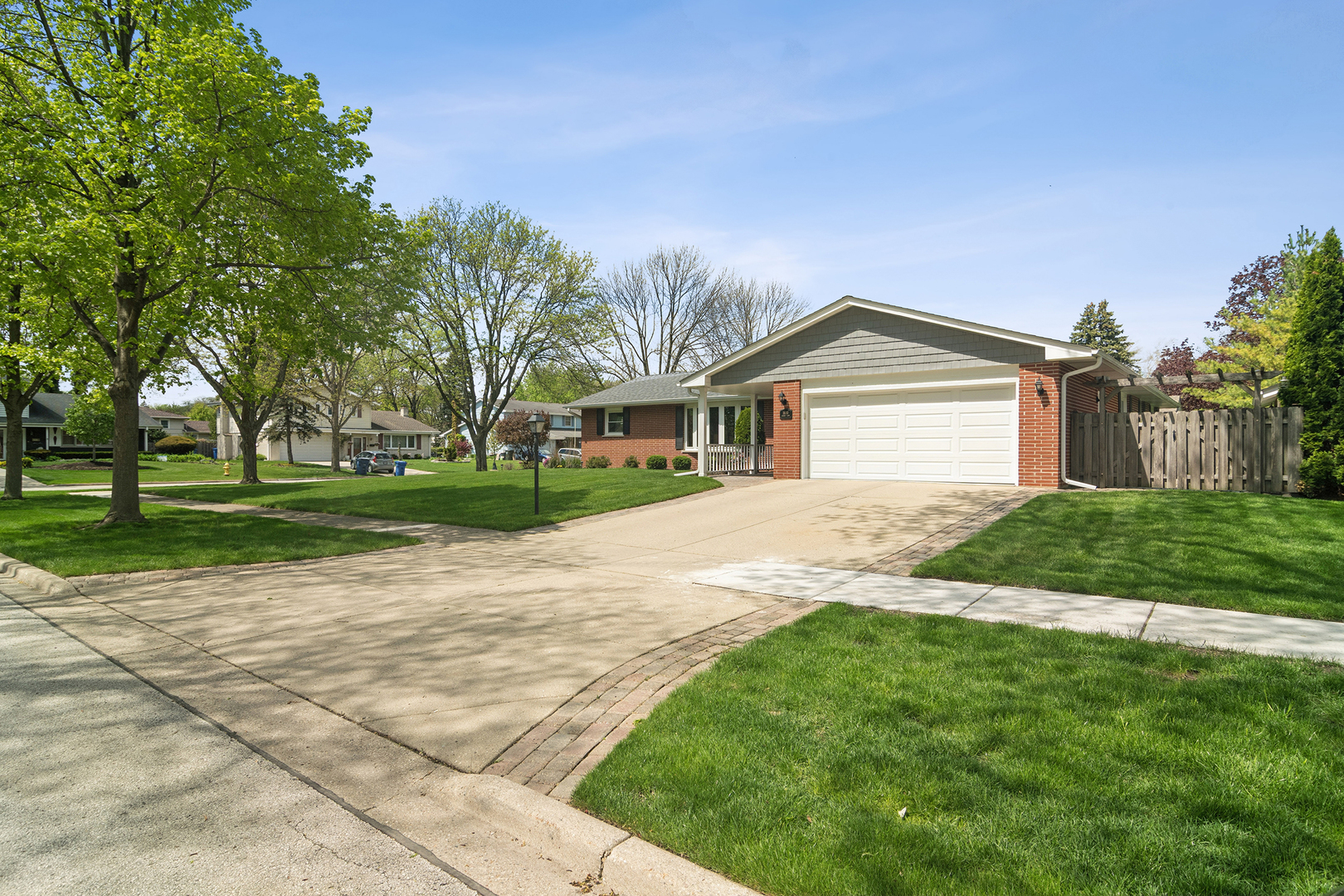 1600 E Linden Lane