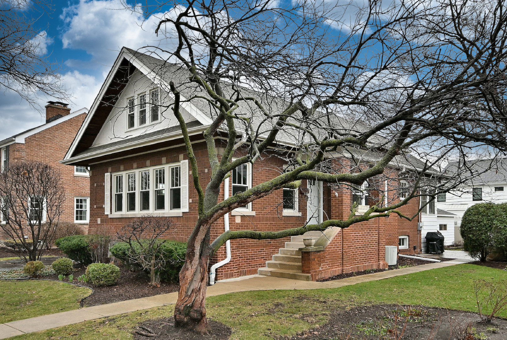 225 S Fairview Avenue