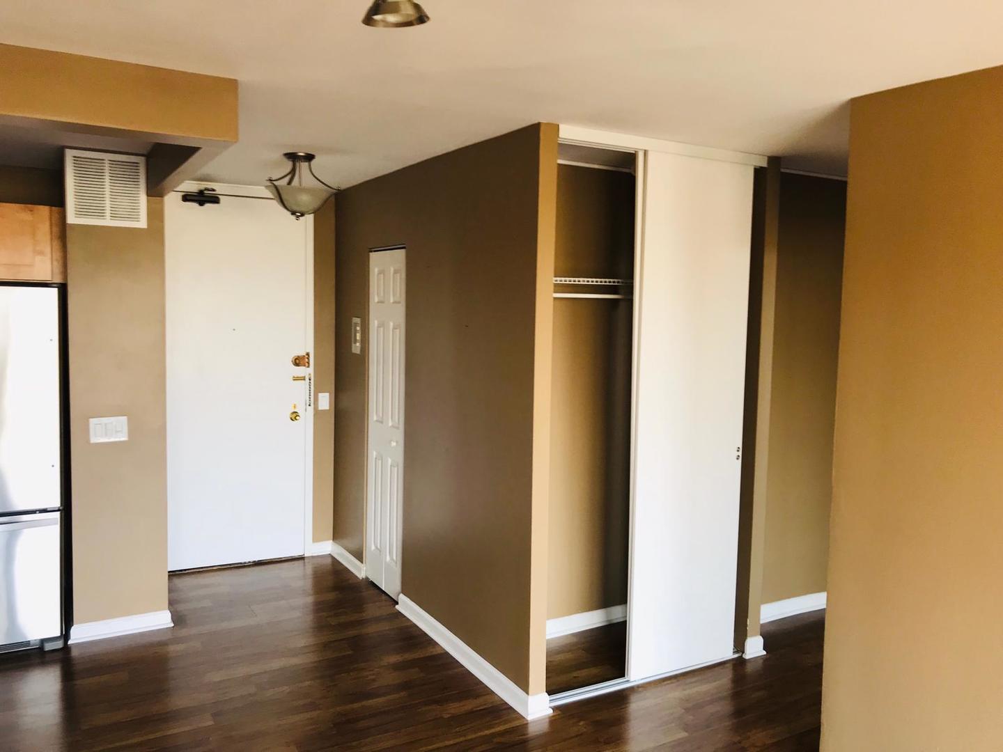 5445 N Sheridan Road 1111