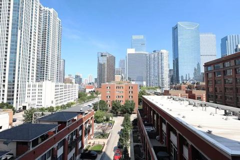 Tiny photo for 330 N Jefferson Street #602, Chicago, IL 60661 (MLS # 12437031)