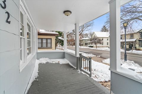 Tiny photo for 332 North Avenue, Aurora, IL 60505 (MLS # 12525668)