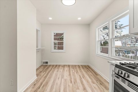 Tiny photo for 332 North Avenue, Aurora, IL 60505 (MLS # 12525668)