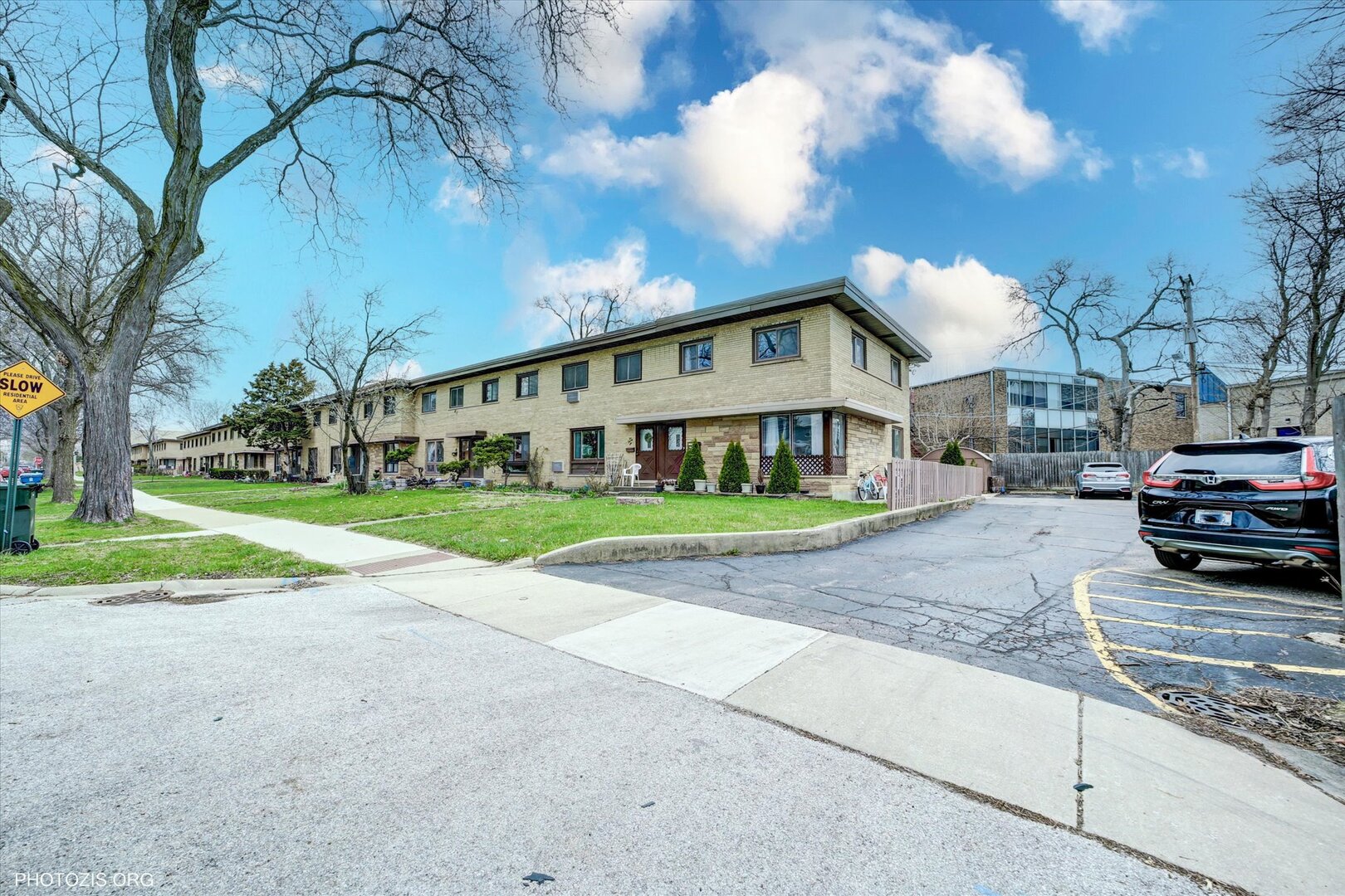 218 E Highland Avenue