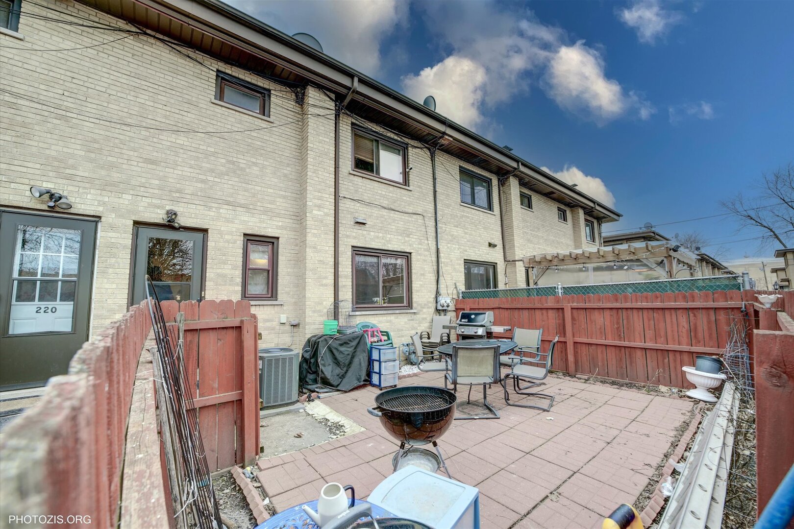 218 E Highland Avenue