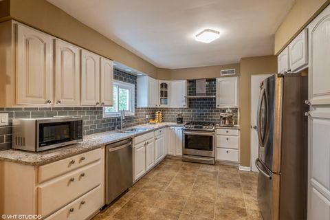 Tiny photo for 10725 Forestview Road, Countryside, IL 60525 (MLS # 12475633)