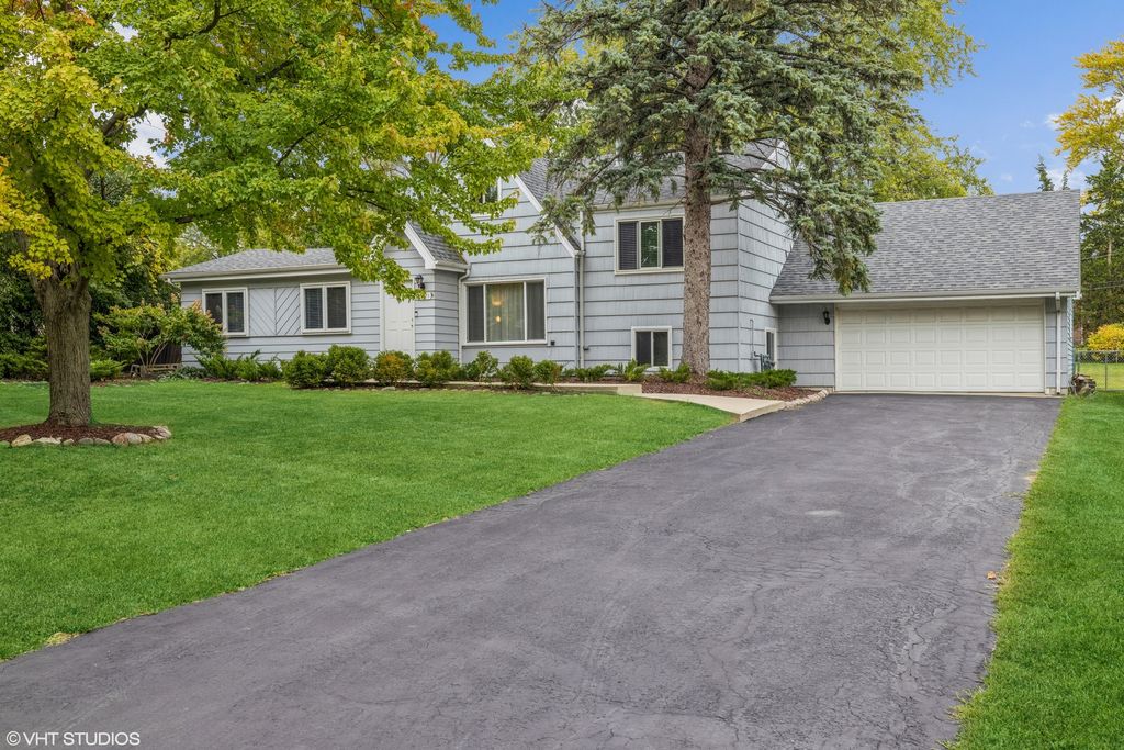Photo for 10725 Forestview Road, Countryside, IL 60525 (MLS # 12475633)