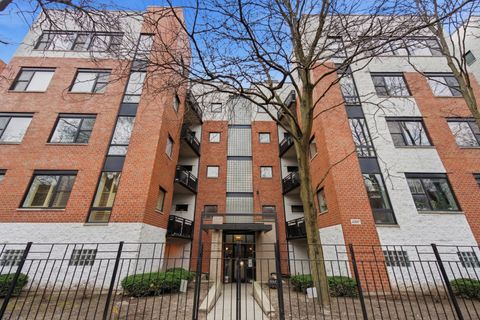 Photo of 2307 W Wolfram Street #312, Chicago, IL 60618 (MLS # 12596065)