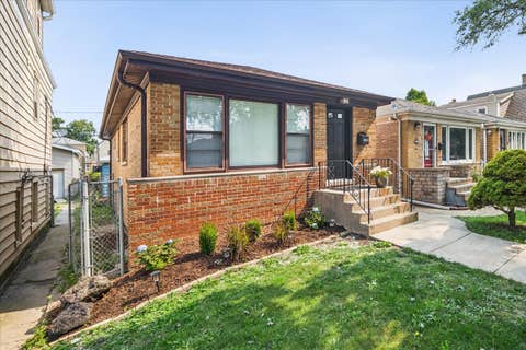 Tiny photo for 4840 W Gunnison Street, Chicago, IL 60630 (MLS # 12715350)