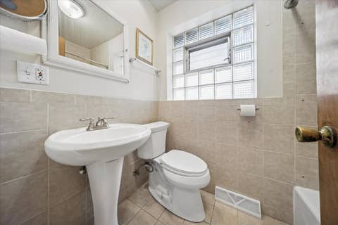 Tiny photo for 4840 W Gunnison Street, Chicago, IL 60630 (MLS # 12715350)