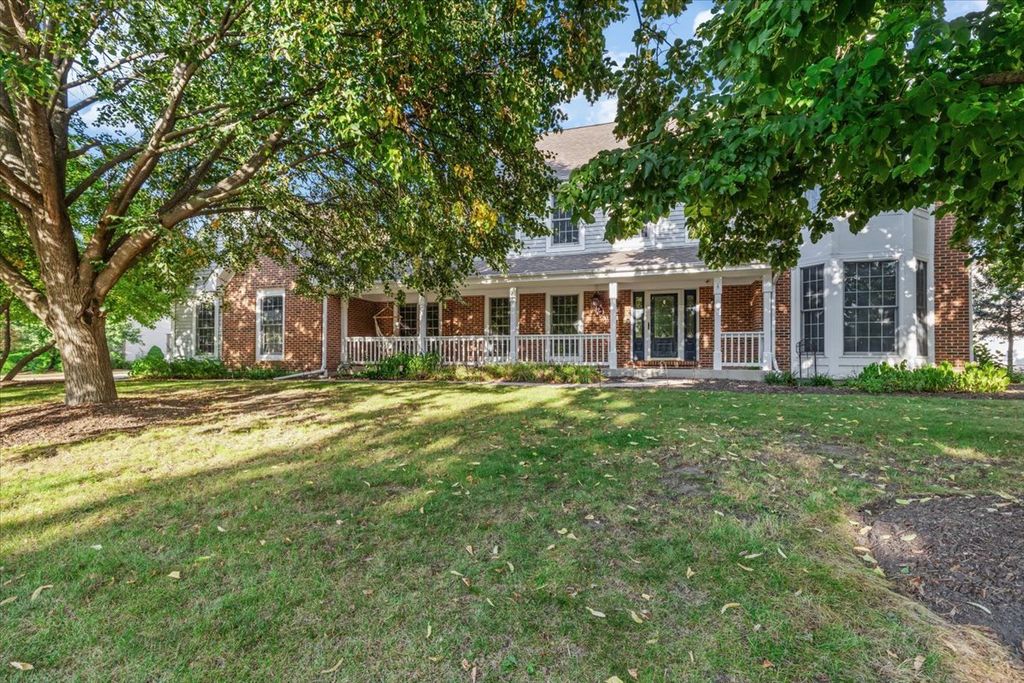 Photo for 36259 N Field View Drive, Gurnee, IL 60031 (MLS # 12454695)