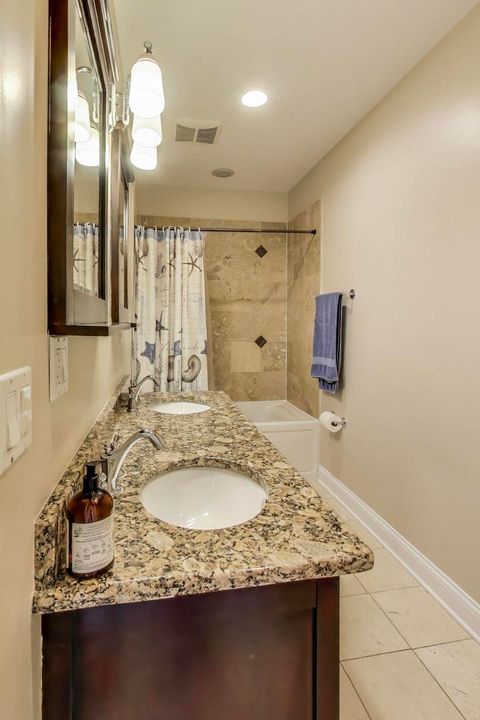Tiny photo for 3472 W North Shore Avenue, Lincolnwood, IL 60712 (MLS # 12611373)