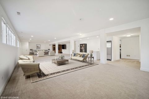 Tiny photo for 7 Preston Court, Lincolnshire, IL 60069 (MLS # 12561208)