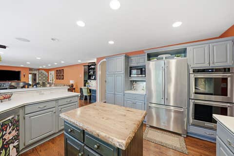 Tiny photo for 25990 N Oak Hills Road, Lake Barrington, IL 60010 (MLS # 12693138)