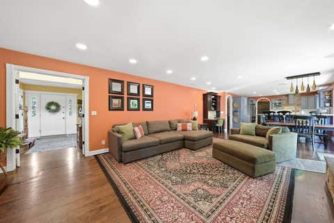 Tiny photo for 25990 N Oak Hills Road, Lake Barrington, IL 60010 (MLS # 12693138)