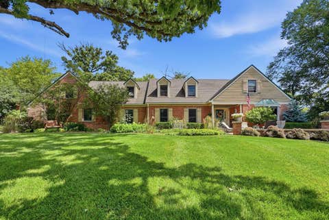 Photo of 25990 N Oak Hills Road, Lake Barrington, IL 60010 (MLS # 12693138)