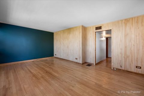 Tiny photo for 916 N Roberta Avenue, Melrose Park, IL 60164 (MLS # 12579364)