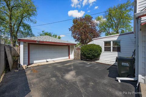 Tiny photo for 916 N Roberta Avenue, Melrose Park, IL 60164 (MLS # 12579364)