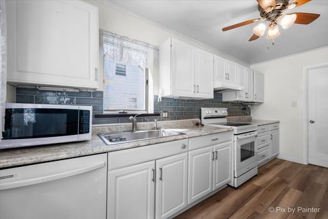 Tiny photo for 916 N Roberta Avenue, Melrose Park, IL 60164 (MLS # 12579364)