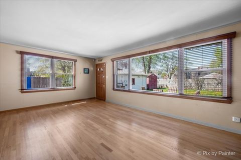 Tiny photo for 916 N Roberta Avenue, Melrose Park, IL 60164 (MLS # 12579364)