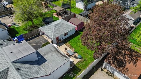 Tiny photo for 916 N Roberta Avenue, Melrose Park, IL 60164 (MLS # 12579364)