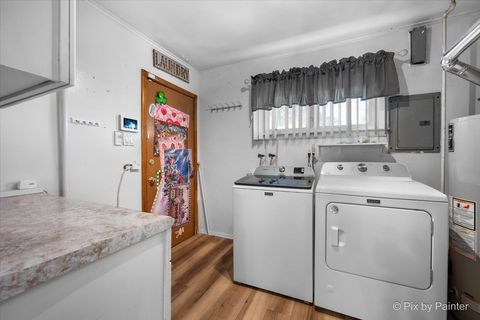 Tiny photo for 916 N Roberta Avenue, Melrose Park, IL 60164 (MLS # 12579364)