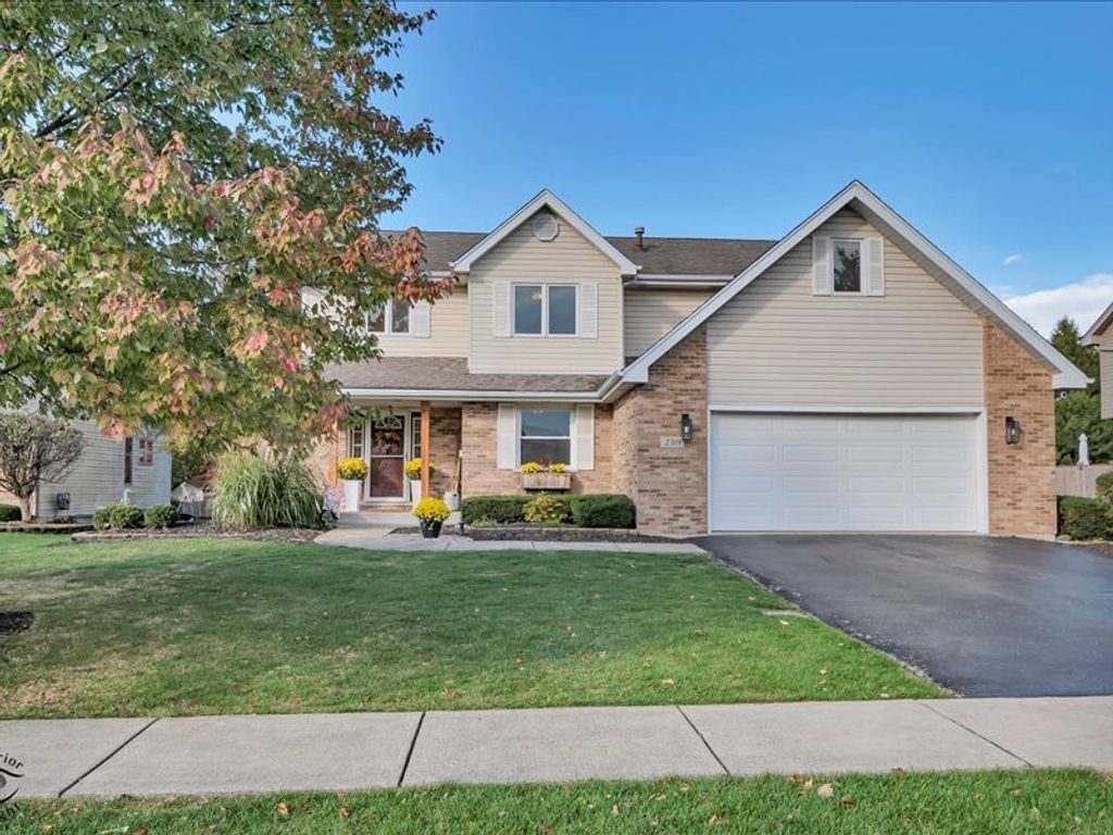 Photo for 2319 Jackson Branch Drive, New Lenox, IL 60451 (MLS # 12500541)