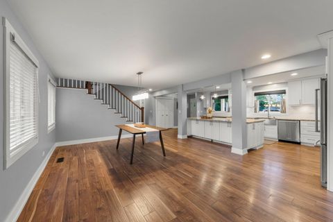 Tiny photo for 314 Brookside Circle, Wheaton, IL 60187 (MLS # 12499684)