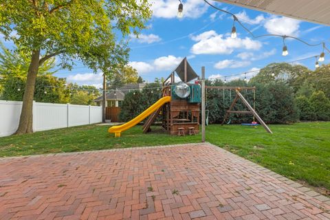Tiny photo for 314 Brookside Circle, Wheaton, IL 60187 (MLS # 12499684)