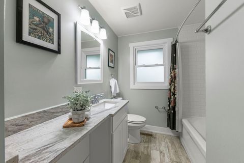 Tiny photo for 314 Brookside Circle, Wheaton, IL 60187 (MLS # 12499684)