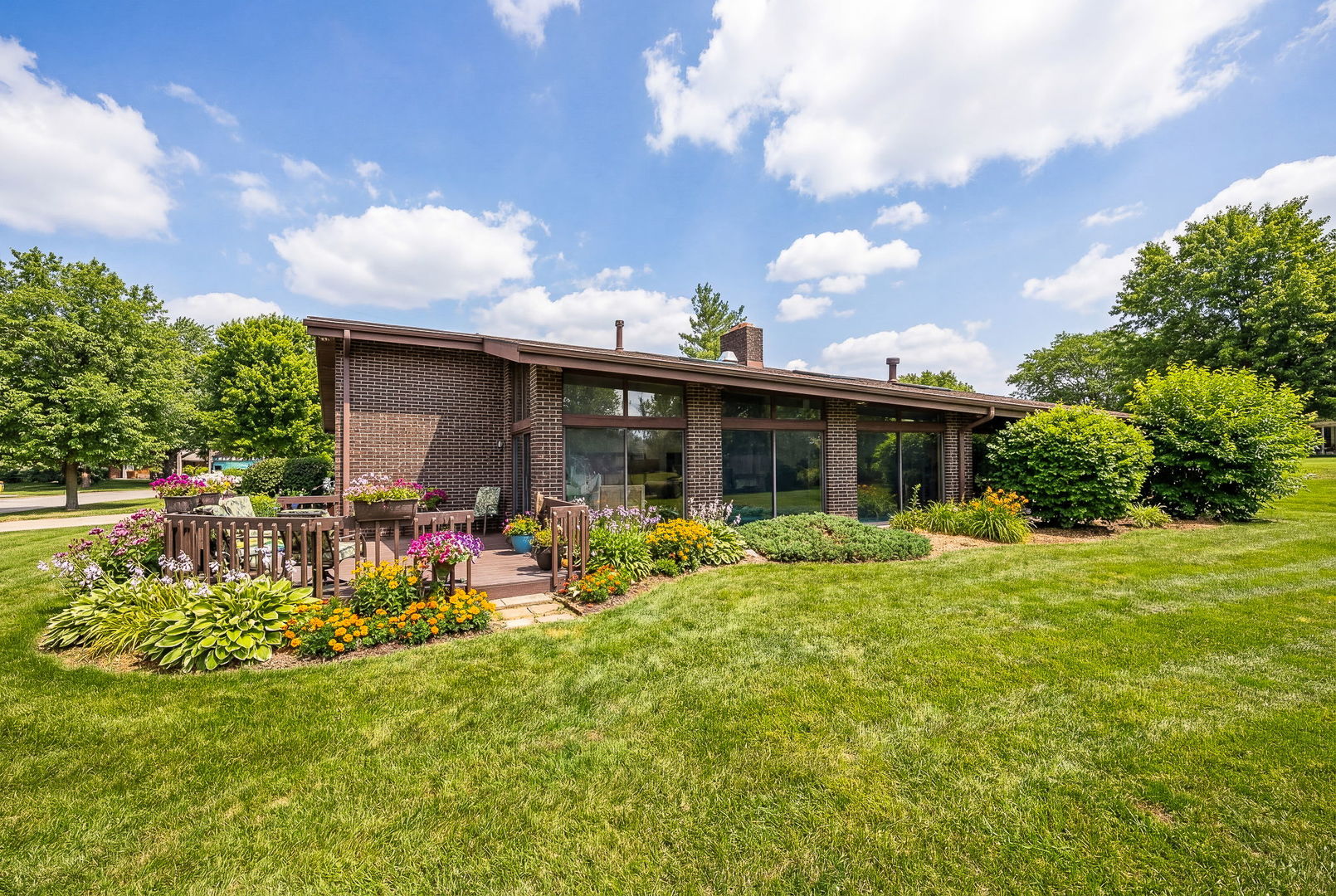 8405 Carriage Green Drive