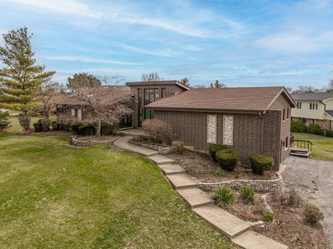 Tiny photo for 8405 Carriage Green Drive, Darien, IL 60561 (MLS # 12600119)