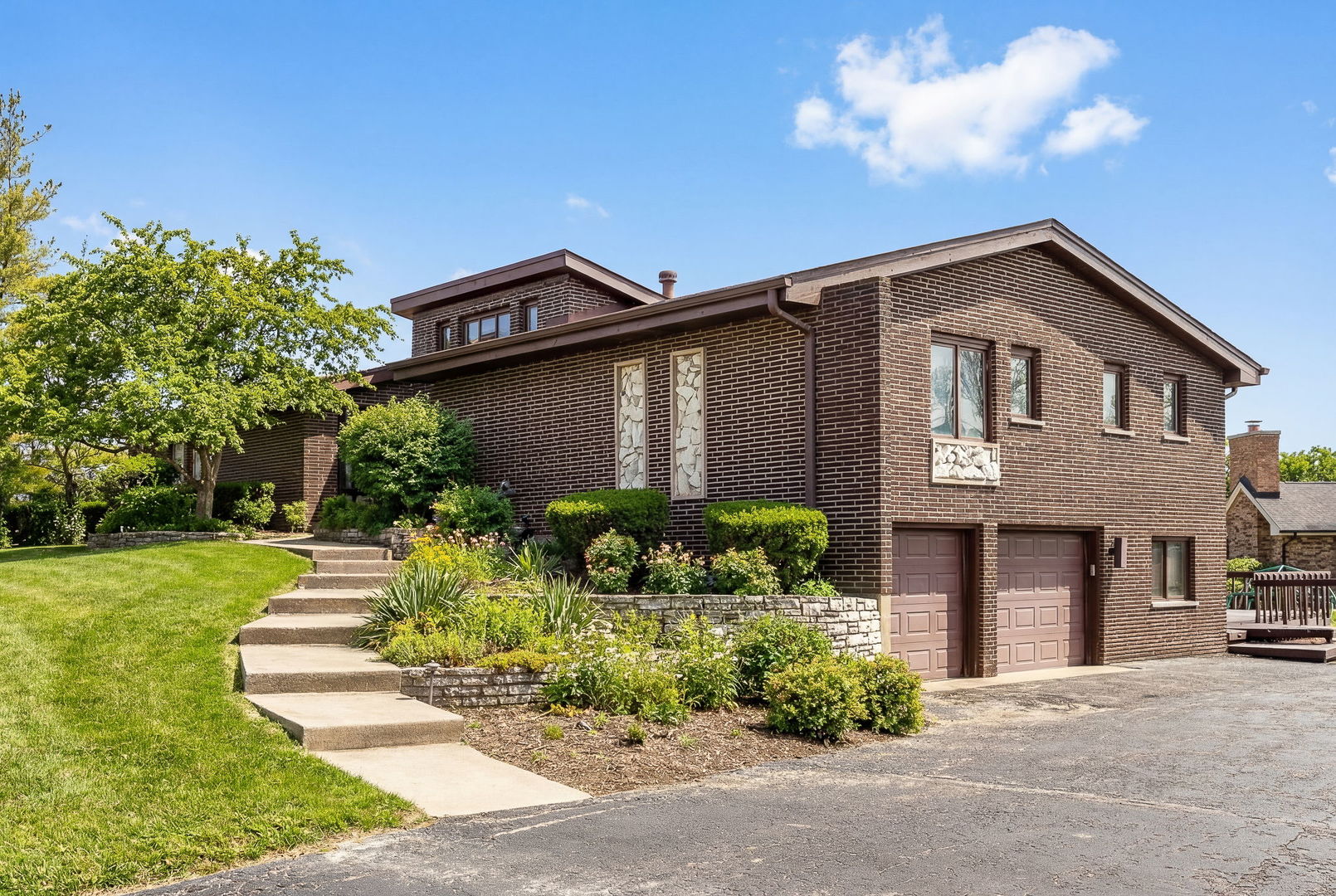 8405 Carriage Green Drive