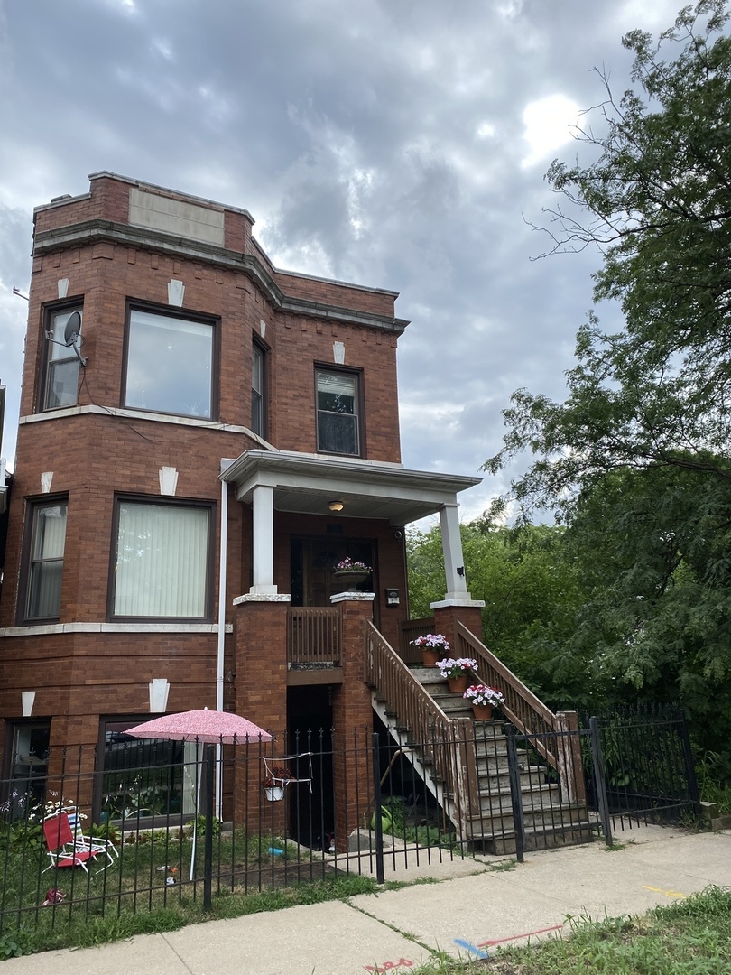 Photo 1 of 13 — 2054 N Whipple Street, Chicago, IL 60647