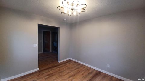 Tiny photo for 822 6th Avenue S, Clinton, IA 52732 (MLS # QC4260221)