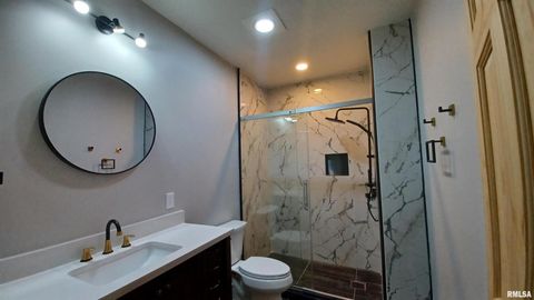 Tiny photo for 822 6th Avenue S, Clinton, IA 52732 (MLS # QC4260221)