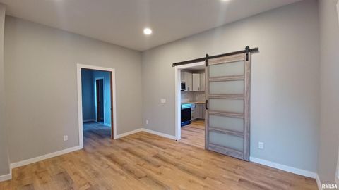 Tiny photo for 822 6th Avenue S, Clinton, IA 52732 (MLS # QC4260221)