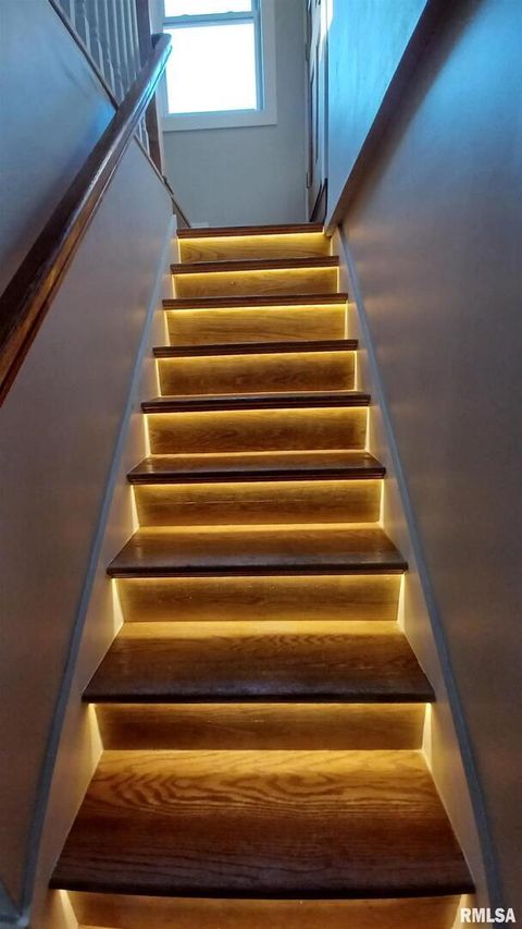 Tiny photo for 822 6th Avenue S, Clinton, IA 52732 (MLS # QC4260221)