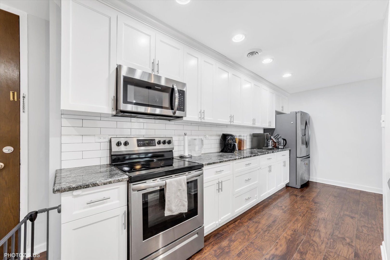 190 S WOOD DALE Road 200